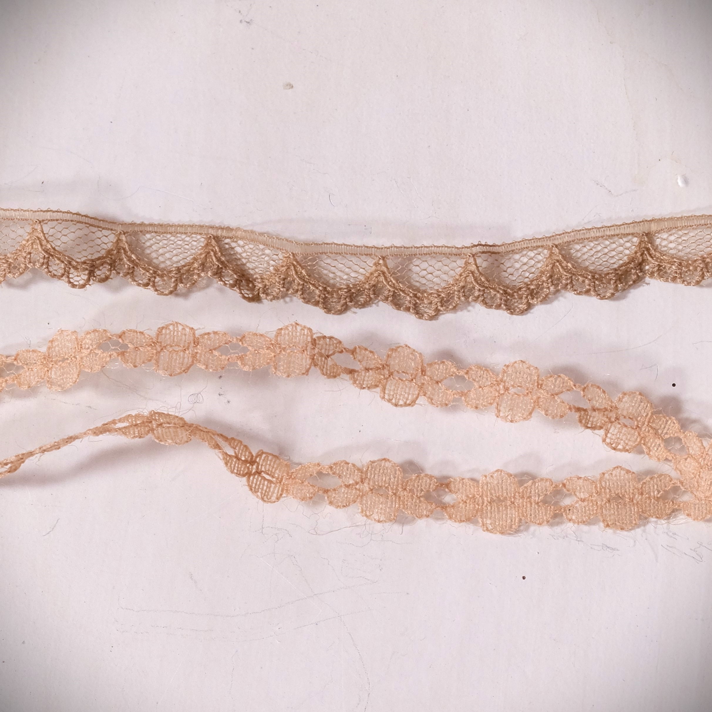 Vintage Spitze hellbraun, 2 stck